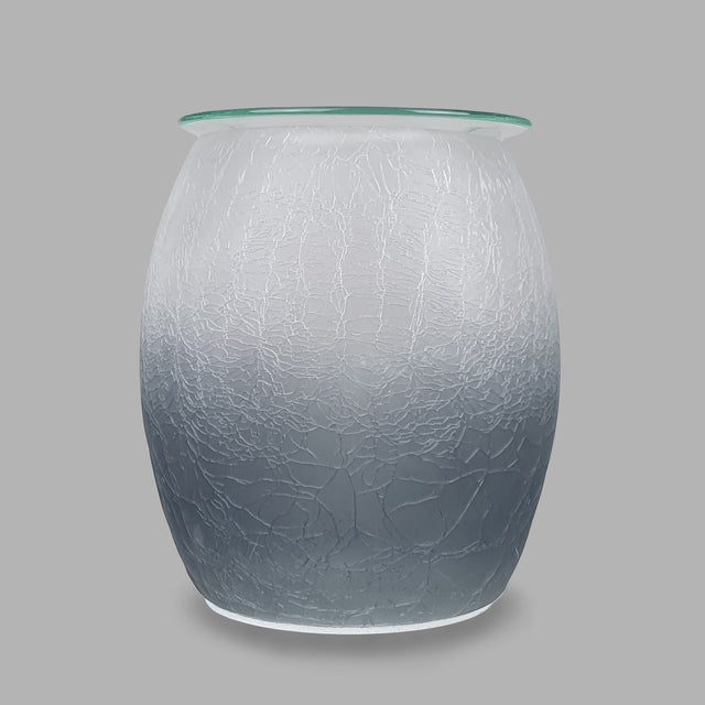 This Melt Burner is designed with a striking smoking crackle pattern that gives an elegant feeling to any room. The Ombre colour perfectly complements the crackle; making it look beautiful even when unlit. When turned on, the bright light shines through like a sunset, emphasizing the gorgeous colours.