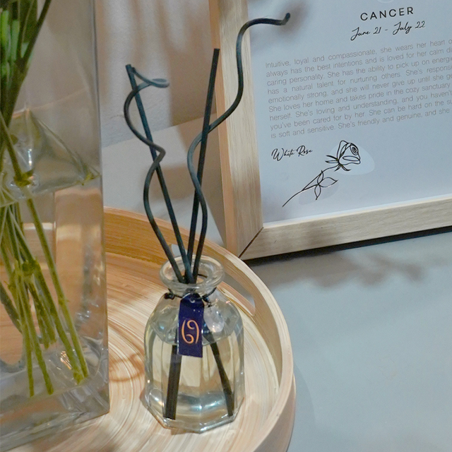 Cello Zodiac Reed Diffuser - Cancer with Clear Quartz - Radiant Flora