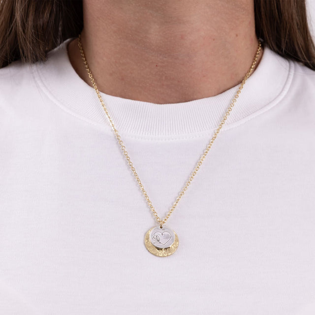Model wearing the Splosh Heart & Soul gold-plated necklace – To My Daughter, showcasing its elegant minimalist chain and timeless everyday style.