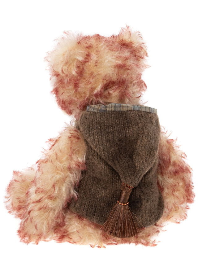 Pippin rear from the 2026 Charlie Bear Isabelle Collection