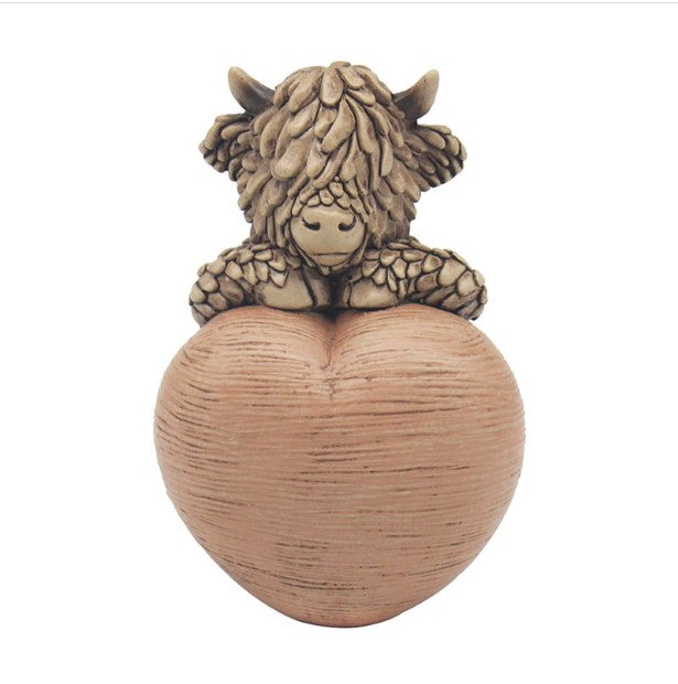 Lesser & Pavey - Highland Cow Hughie W/Heart