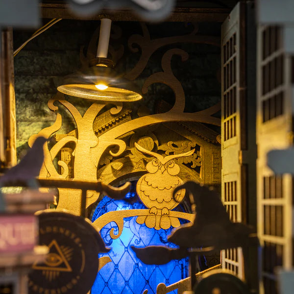 ROBOTIME Magic House DIY Book Nook Shelf Insert