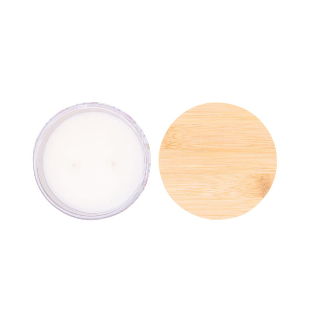Dearest Nan candle with meaningful message and delicate floral pattern