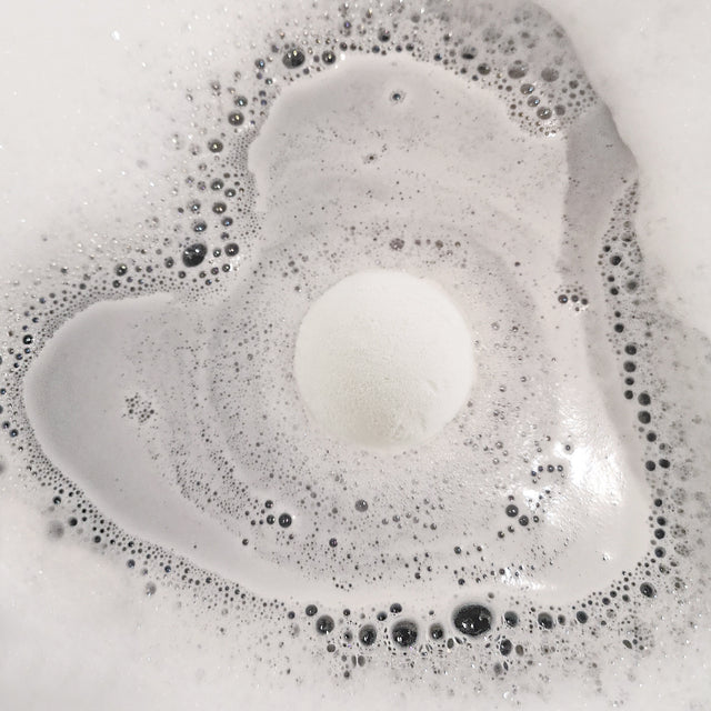 Di Palomo Orange Blossom & Honey Bath Bomb - product gallery image 5
