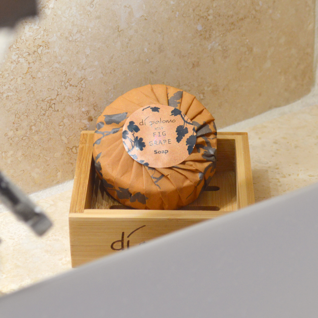 Di Palomo Wild Fig & Grape Luxury Soap Bar 100g – product gallery view 3