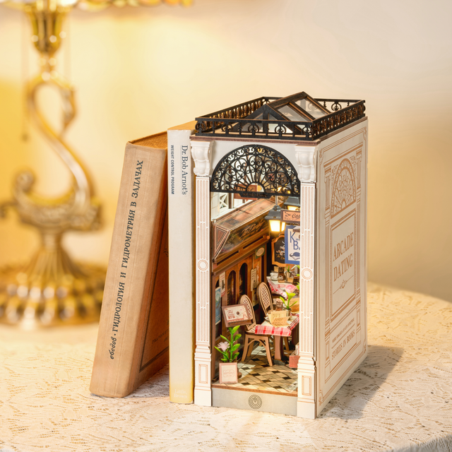 Rolife Arcade Dating book nook DIY model kit TGB10 lifestyle