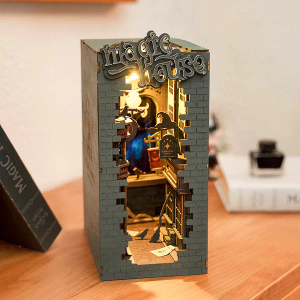 ROBOTIME Magic House DIY Book Nook Shelf Insert