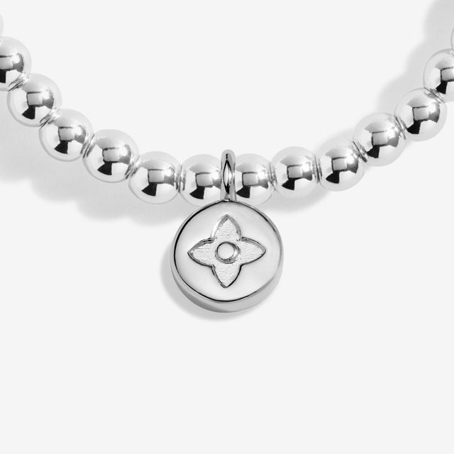 Decorative charm detail on Wonderful Mum silver bracelet