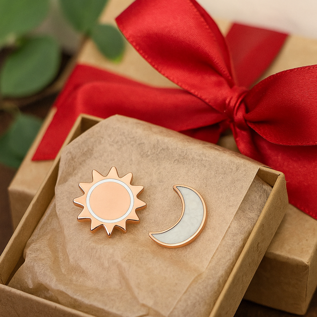 Splosh Mum and Daughter keepsake pins presented in a gift box.