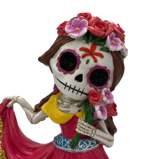 Night Dancer horror figurine gothic home decor spooky halloween ornament detail