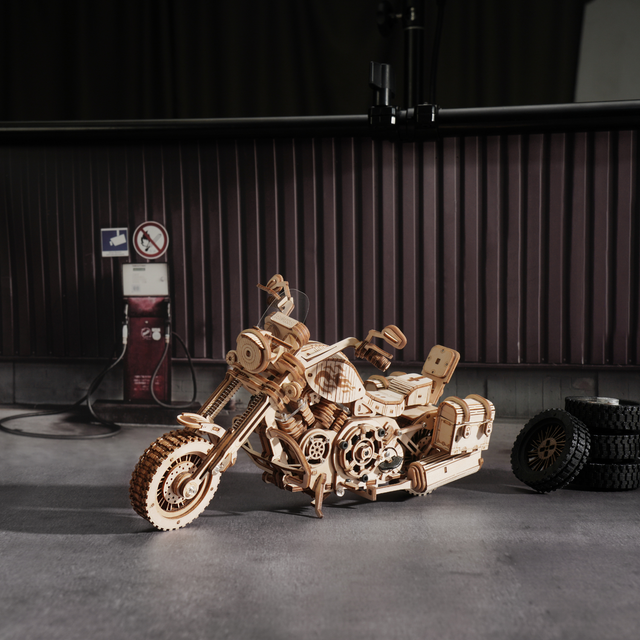 Robotime ROKR Cruiser Motorcycle 3D wooden model kit