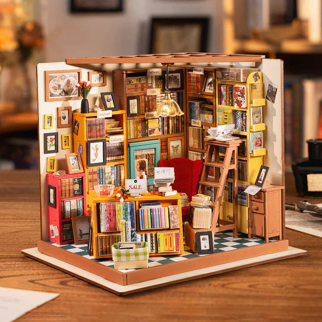 Rolife miniatures UK study room model
