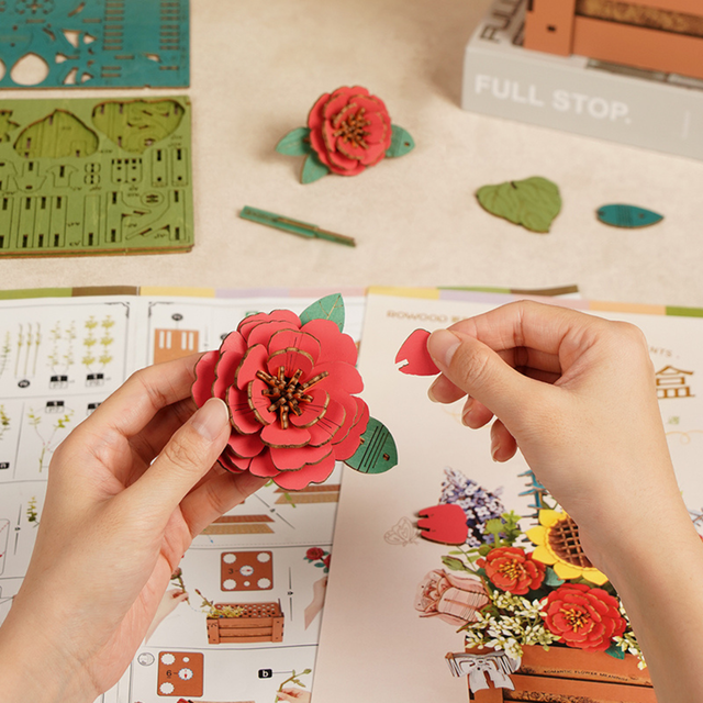 Robotime Rowood flowers DIY wooden home décor display