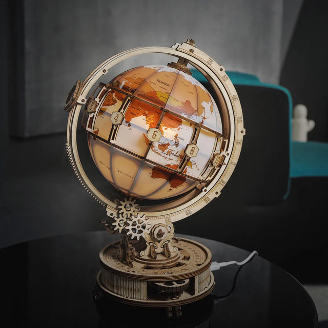 ROKR models globe with LED light and magnifier