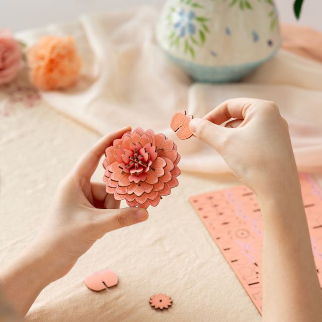 Rowood wooden flower 3D puzzle pink dahlia model
