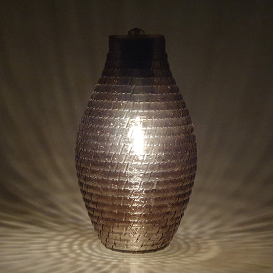 This alluring, elegant brown diamond barrel lamps colour is emphasized with its edgy pattern especially when lit and reflects a unbelievable pattern on your walls.  