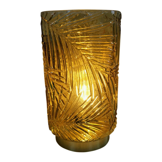 This breath-taking lamp is the perfect golden shade, the leaf design adds a more modern touch with a detailed glass.  