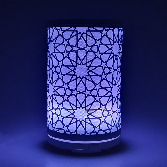 This striking geometric star print surrounds this diffuser, creating a bright, welcoming atmosphere as it diffuses your favourite essential oil.  The USB feature makes it easy to use in any desired location and its modern, sleek shape fits with any decor.