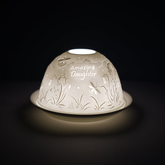 Cello porcelain tealight holder dome, in our amazing daughter design. This design displays the text "amazing daughter" surrounded by a field of flowers. We offer a wide range of porcelain tealight holders to let you choose your show stopping piece and show it off with pride when guests and family are over. Pick your preferred option between LED lights or using tealight candles. 