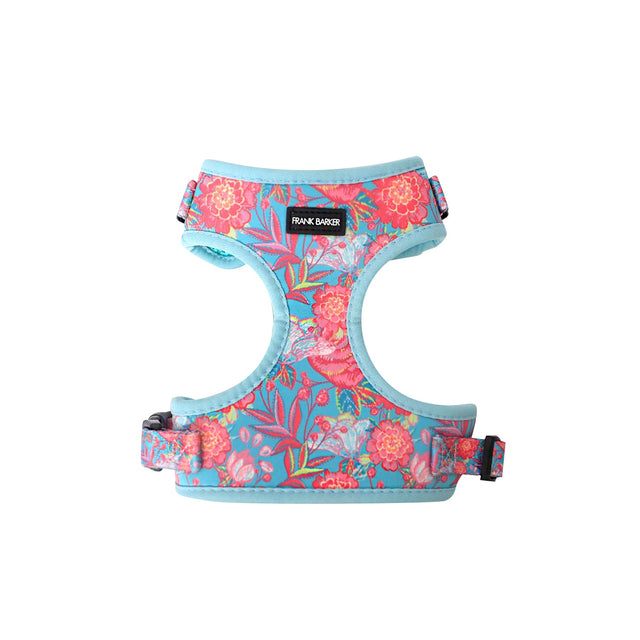Available in 3 sizes, this cute, stylish floral harness is the perfect new accessory for your beloved pet. With a shape that is designed to provide chest support in fabrics that wonžt irritate the legs or belly, harnesses are a must-have for puppies and larger breed dogs in reducing unnecessary pressure on their necks and backs.